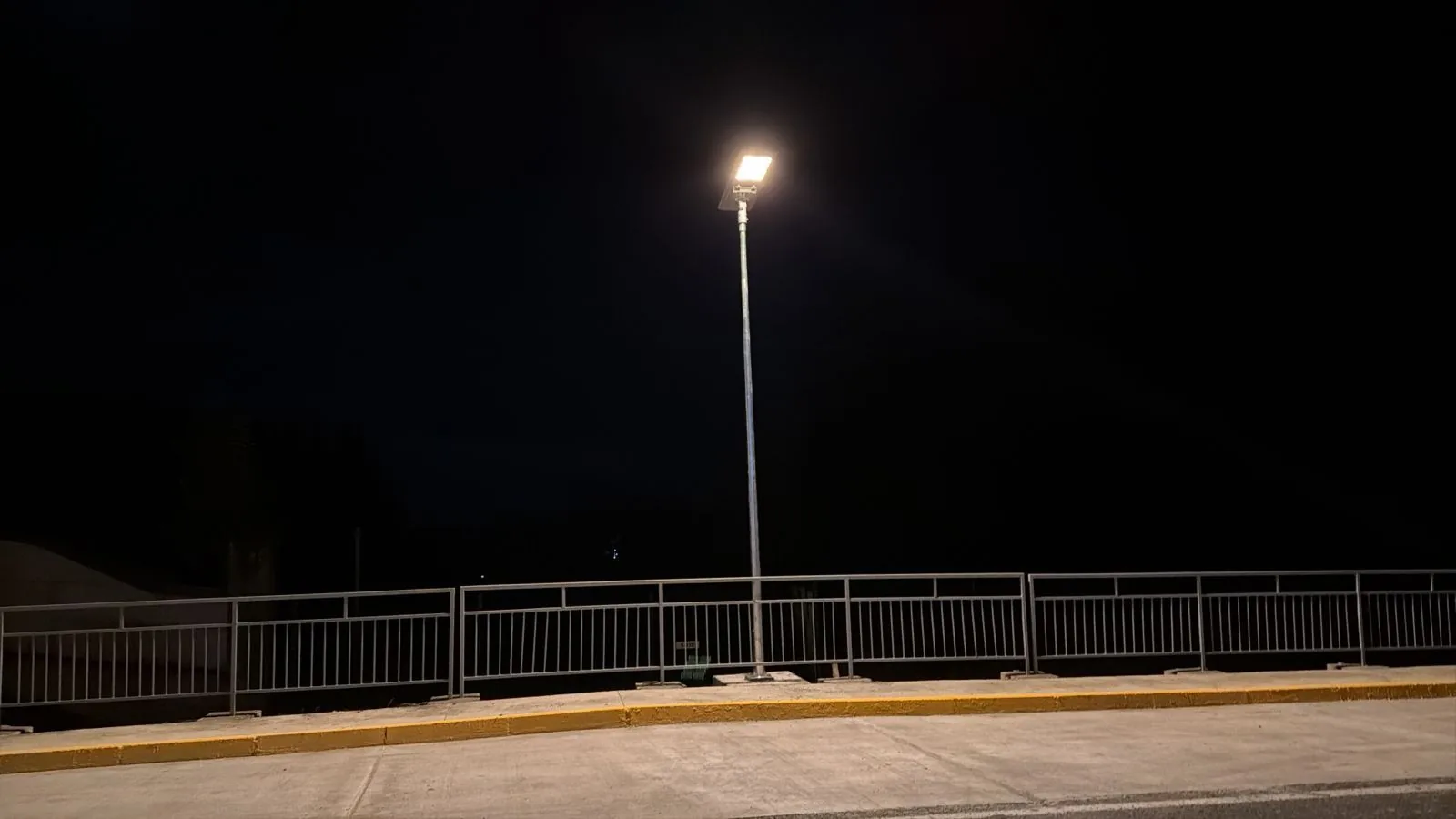 30 W solar street lights on Route V-605, Chile