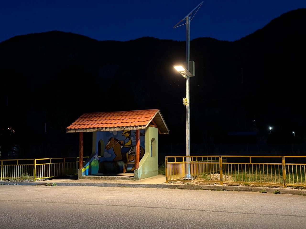 40W solar light on the southern route, Chile