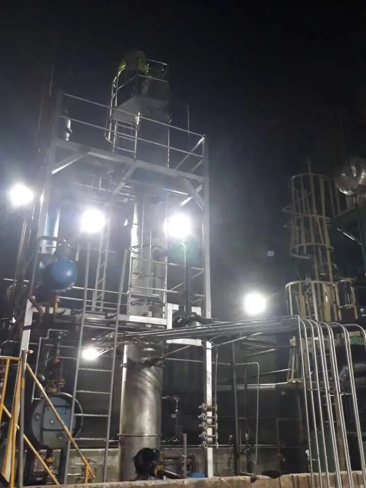 Explosion-proof LED floodlights installed in an oil refinery