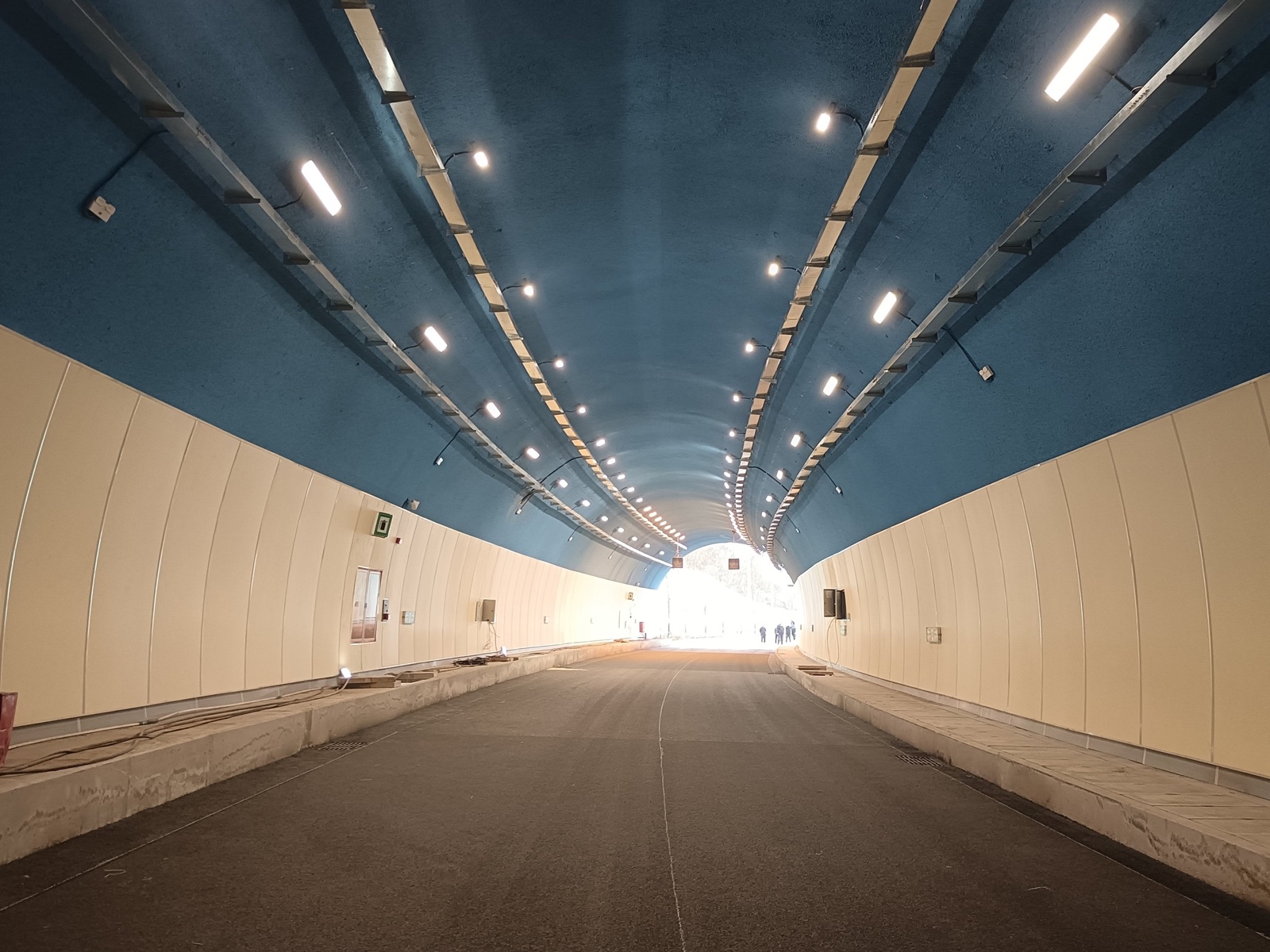 LED Tunnel Lights Modular and Linear Designs 20W to 400W